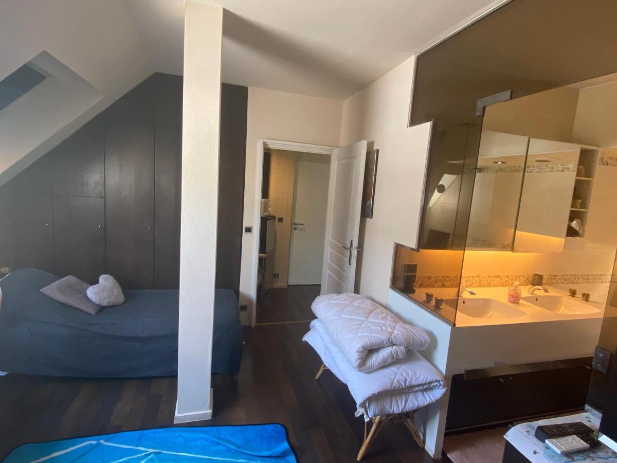Chambres Privatives Chez L'Habitant 게브윌러 외부 사진