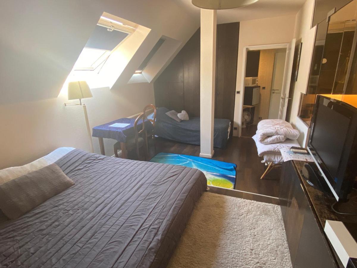 Chambres Privatives Chez L'Habitant 게브윌러 외부 사진