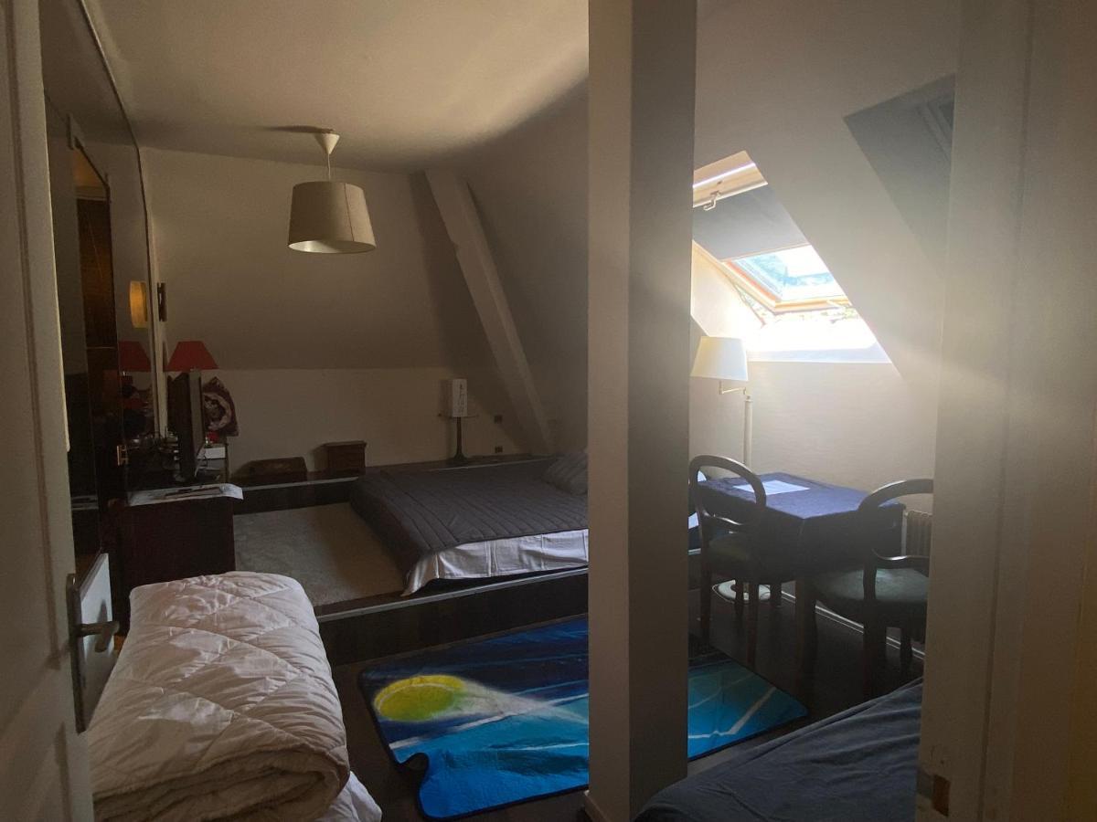 Chambres Privatives Chez L'Habitant 게브윌러 외부 사진