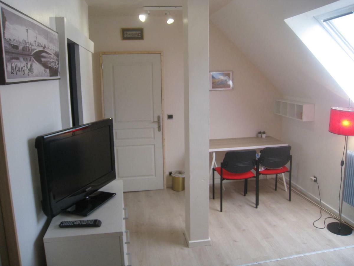 Chambres Privatives Chez L'Habitant 게브윌러 외부 사진