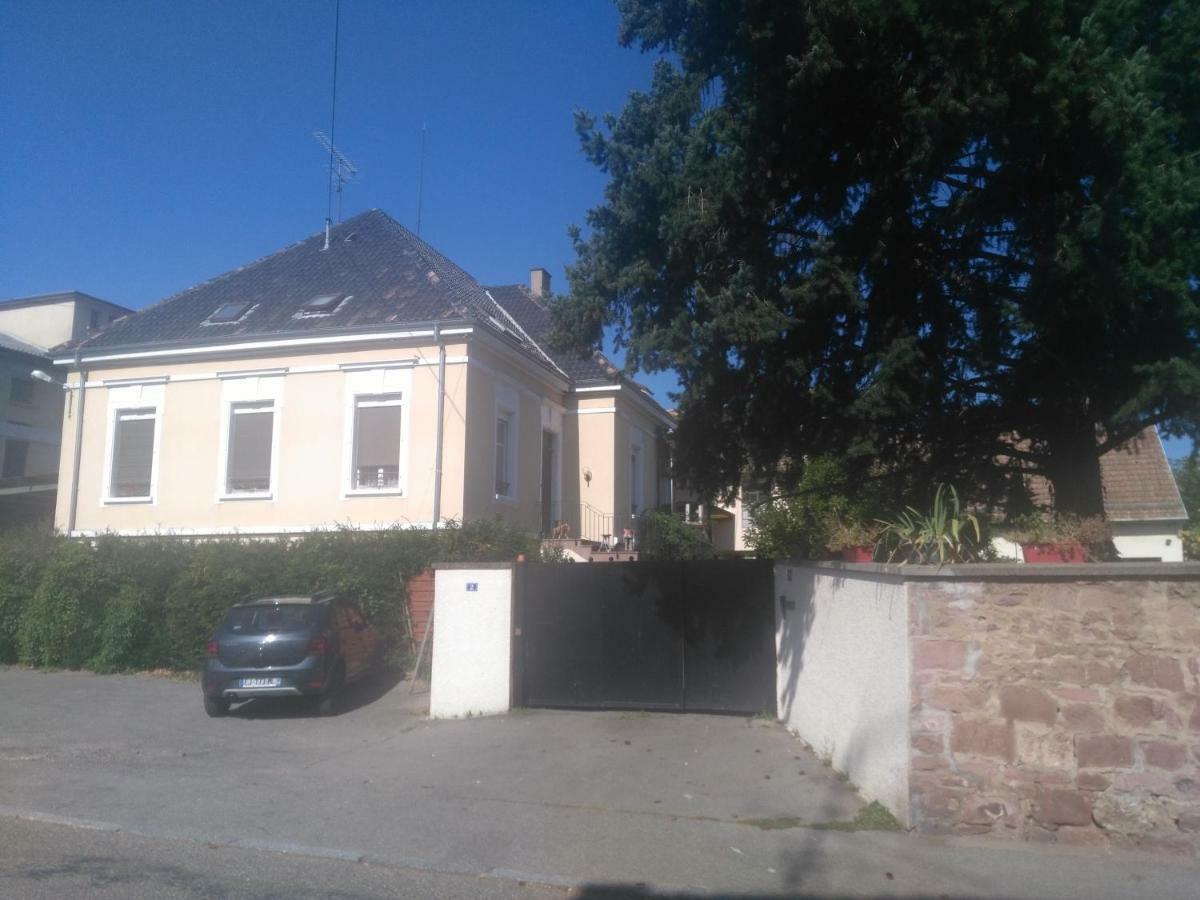 Chambres Privatives Chez L'Habitant 게브윌러 외부 사진