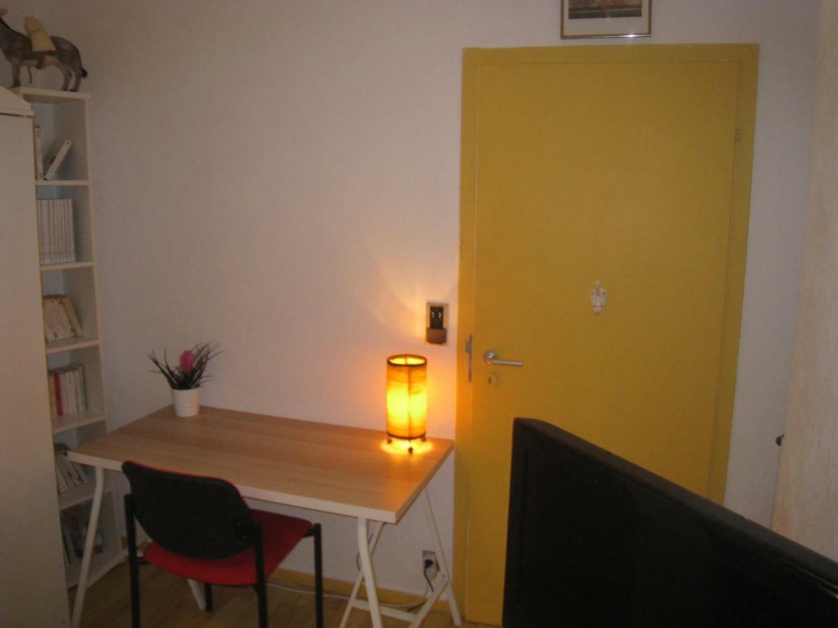 Chambres Privatives Chez L'Habitant 게브윌러 외부 사진